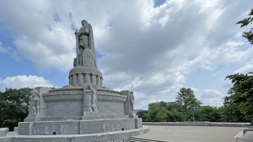 Bismarck Denkmal Hamburg Aussenansicht Suedwest