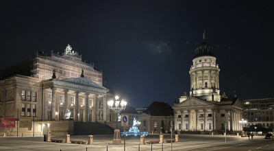 Franzoesischer Dom beleuchtet