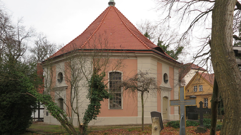 Dorfkirche Zehlendorf Suedseite