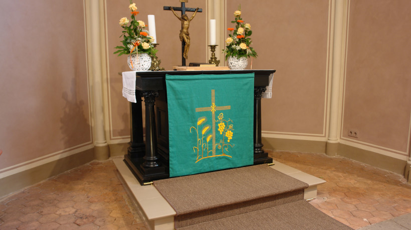 Kirche Glienicke Nordbahn Altar