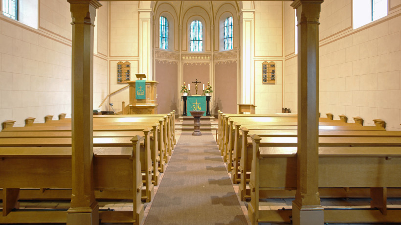 Kirche Glienicke Nordbahn Front