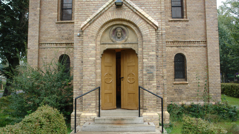 Kirche Glienicke Nordbahn Portal2