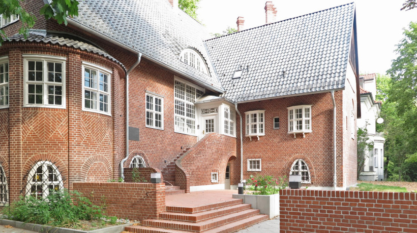 MARTIN NIEMOeLLER HAUS