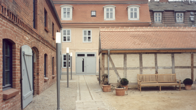 PREDIGERWITWENHAUS NEU