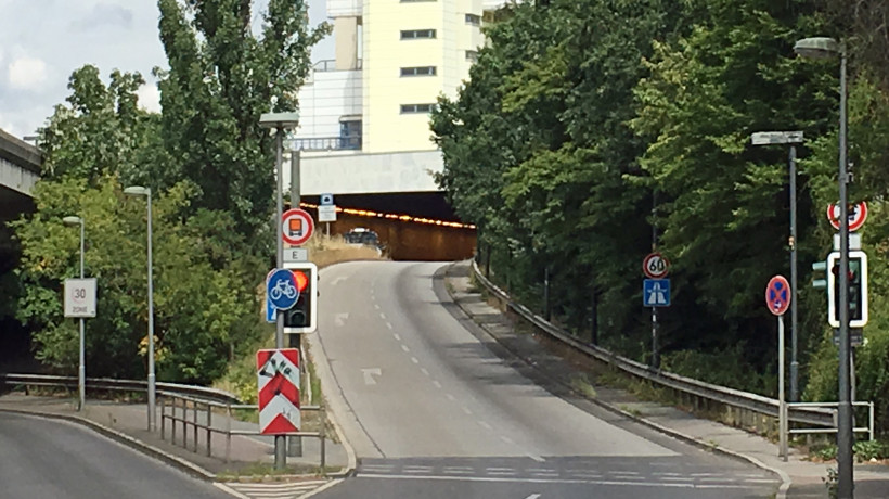 Schlangenbader Strasse Einfahrt AUtobahn